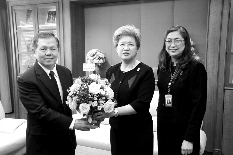 ﻿กรมบังคับคดีร่วมแสดงความยินดีกับอธิบดีกรมคุมประพฤติ เนื่องในโอกาสเข้ารับตำแหน่งใหม่